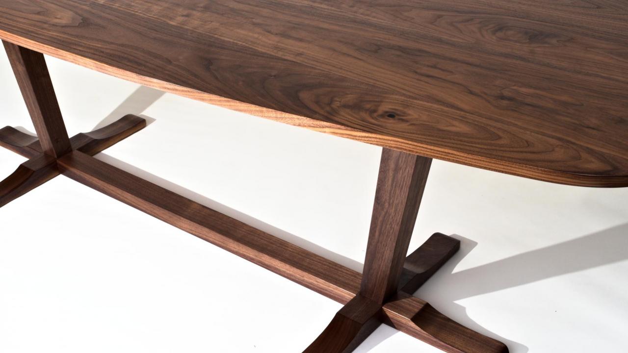 Athena dining table