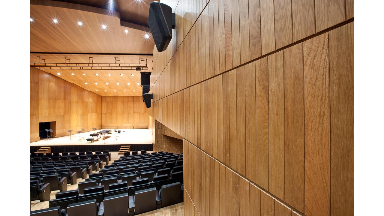 Congress interior cladding