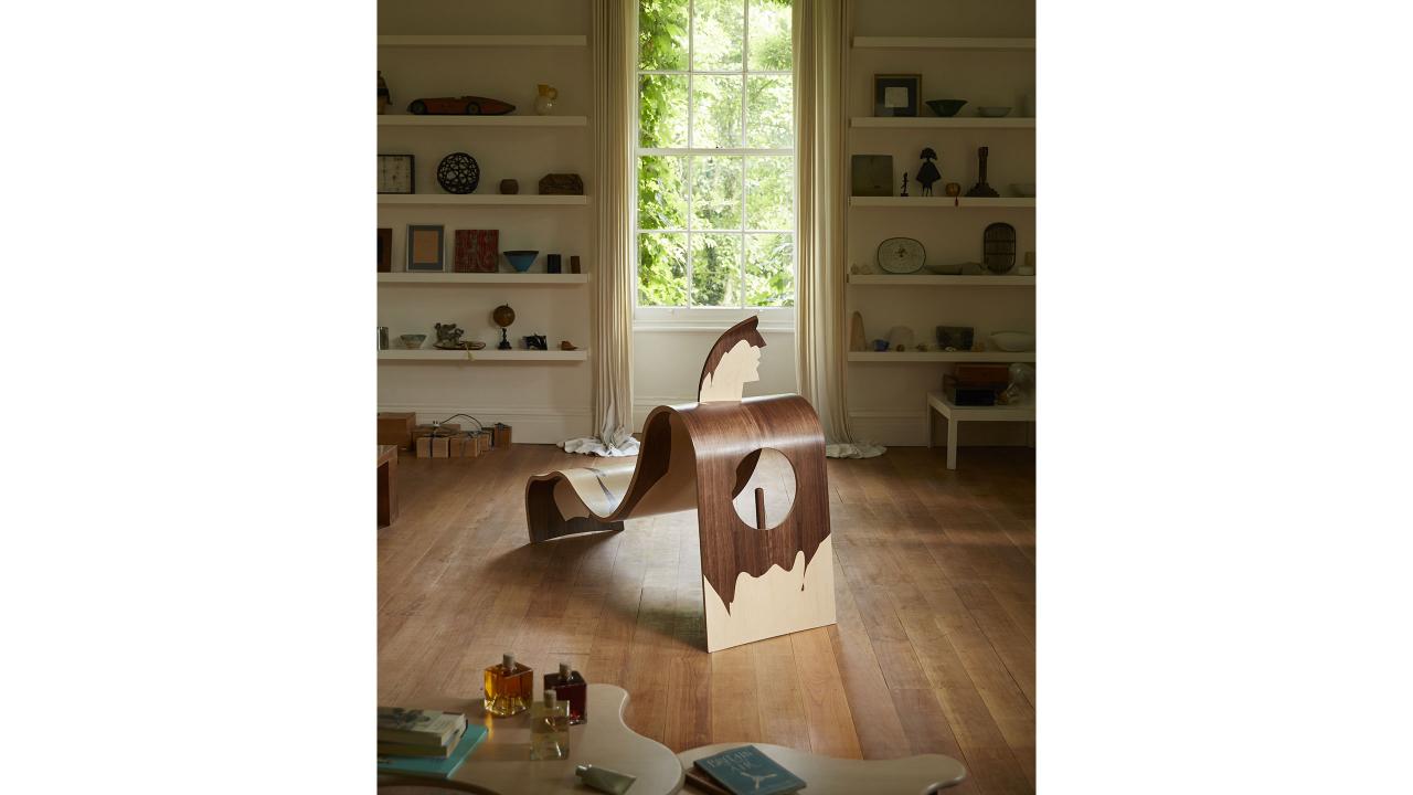 The Wish List – The Hole Chair