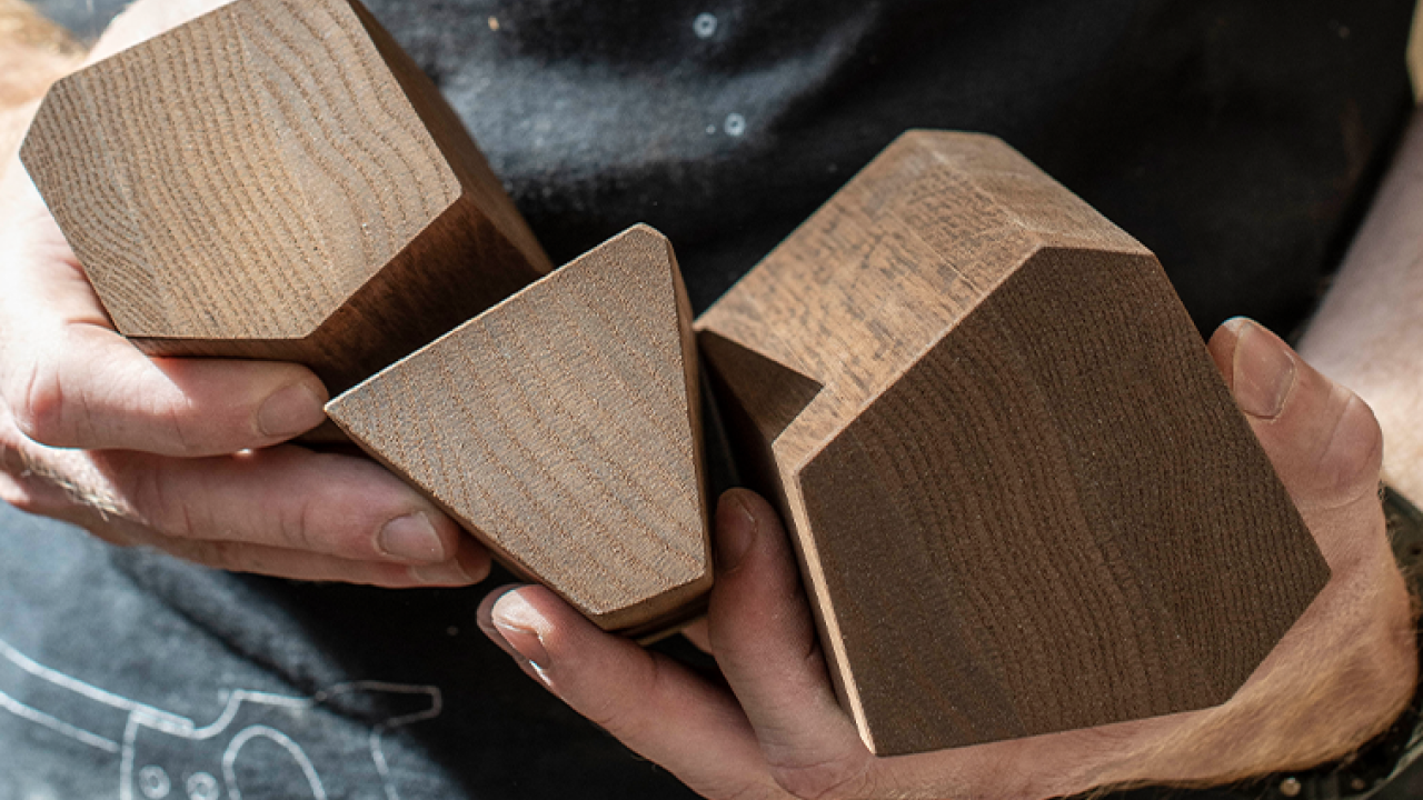 Ini Archibong, Kadamba Gate