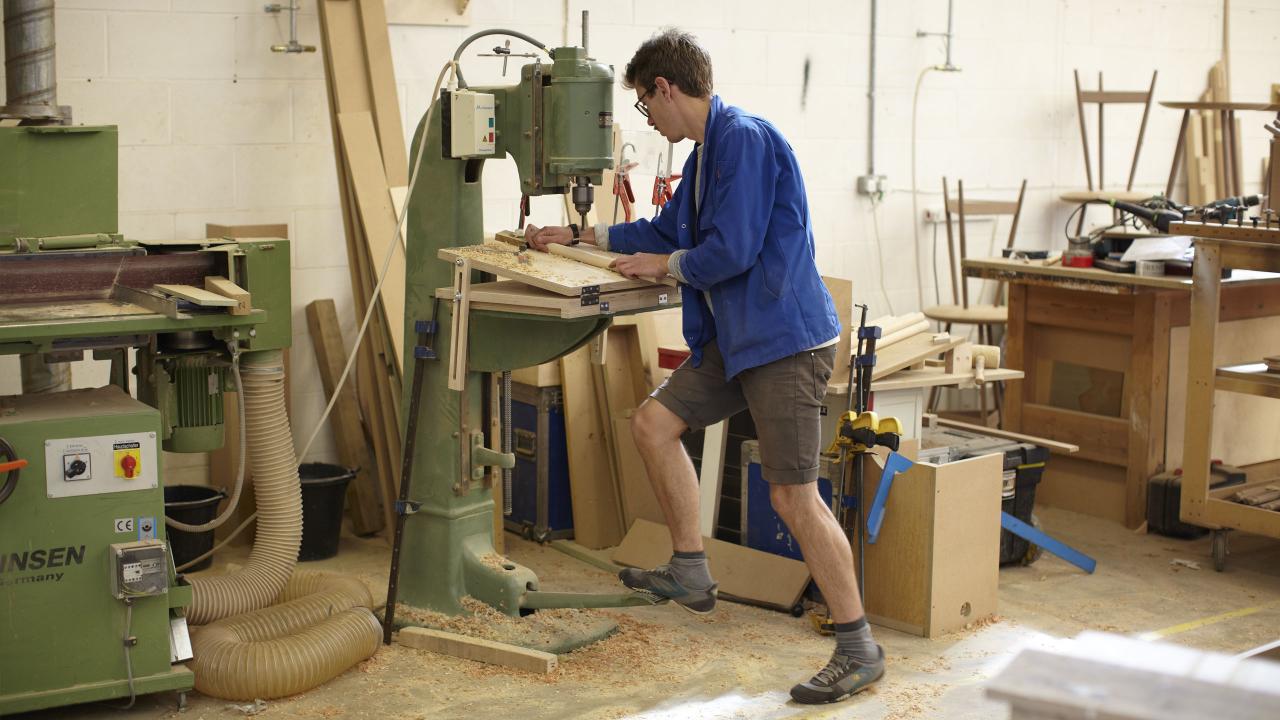 Well-Proven-Chair_Making_07_credit-Petr-Krejci_carousel.jpg