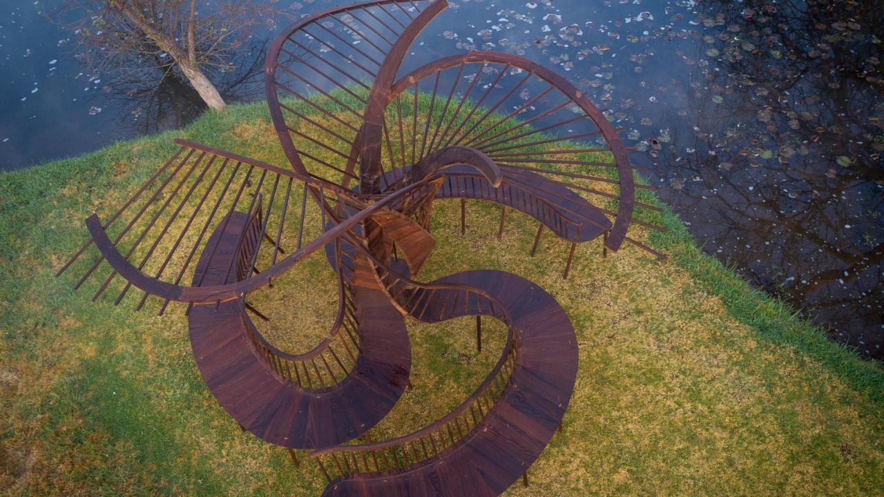 Preservation_bench_outdoors