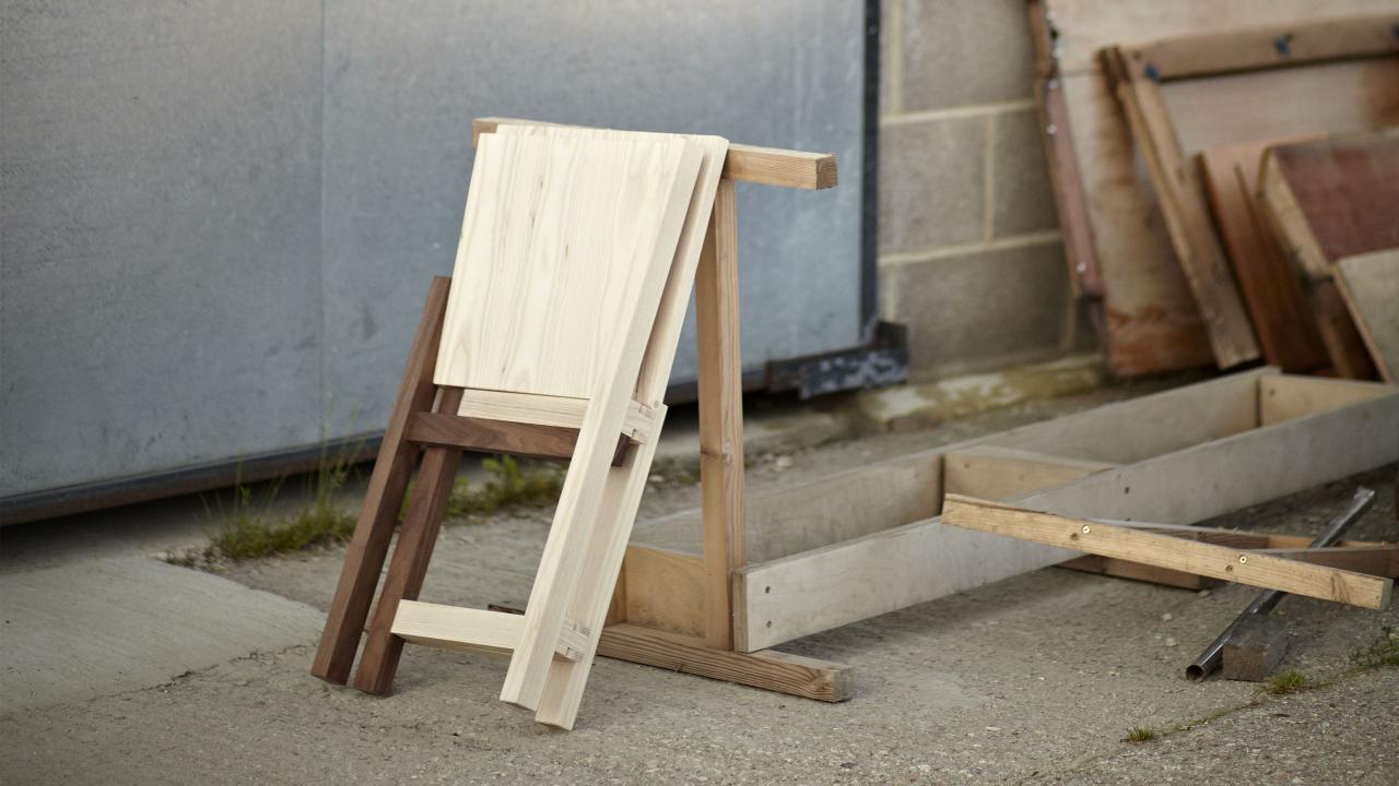 Folded-Chair_Matsumoto_Ash-Walnut_credit-Petr-Krejci-(2)_carousel.jpg