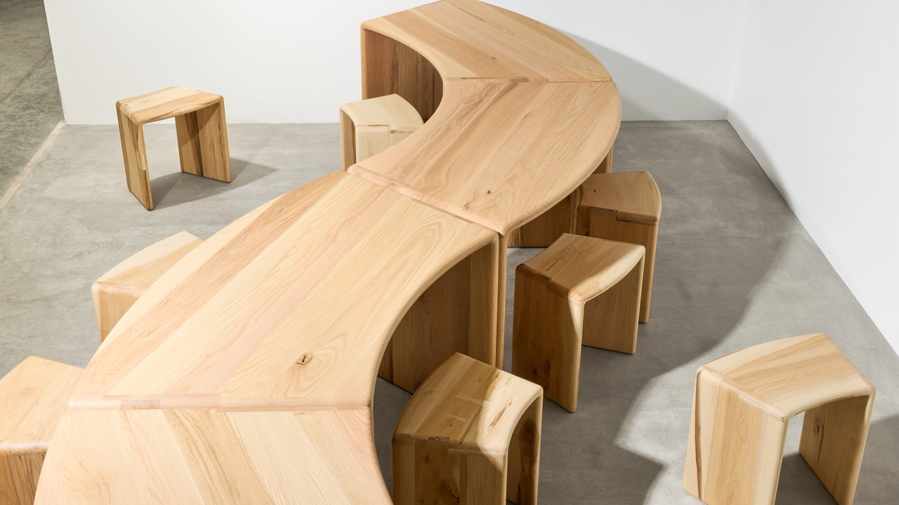 Around Table - Andu Masebo